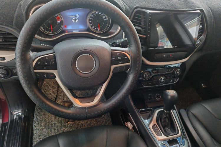 Used Jeep Cherokee 2016 2.4L Leading Smart Version