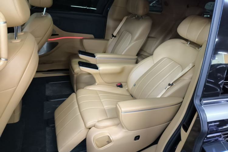 Used VOYAH Dream 2025 PHEV Four-Wheel Drive Prestige Kunpeng Edition
