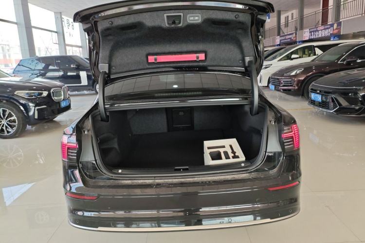 Used Volvo S90 2026 B5 Zhiyuan Luxury Edition