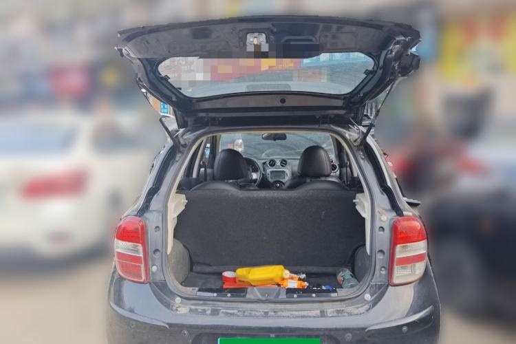 Used Nissan March 2010 1.5L Automatic Easy-Style Version Trunk