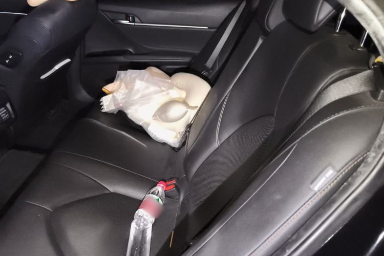 Used Toyota Camry 2018 2.0G Luxury Edition
