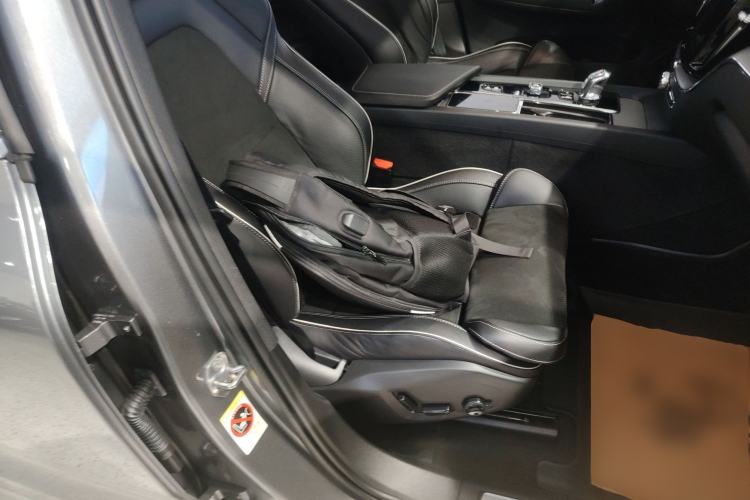 Used Volvo XC60 New Energy 2019 T8 E-Drive Hybrid Intelligent Luxury Sport Edition China V Standard