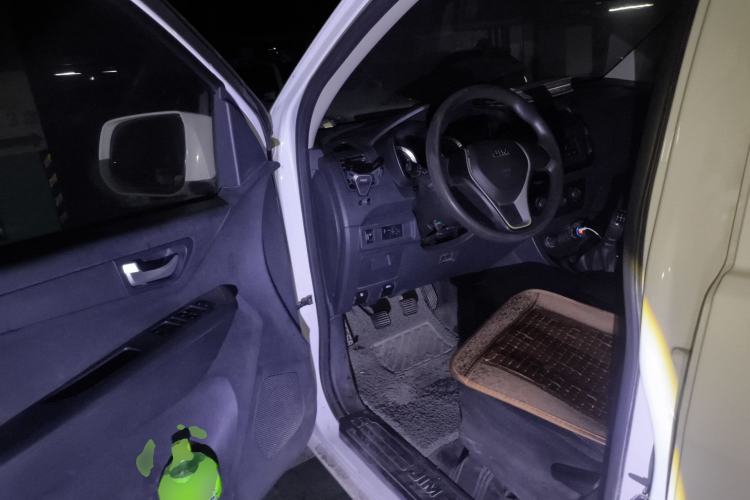 Used Isuzu JLM 2018 2.8T Classic Edition Two-Wheel Drive Progressive Version JE493ZLQ5F Driver Seat