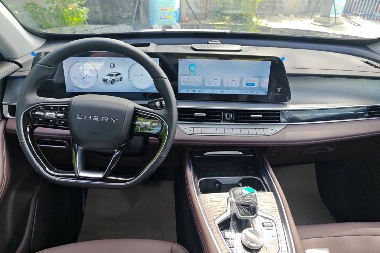 Used Chery Tiggo 8 PRO 2025 390T Two-Wheel Drive Prestige Version I
