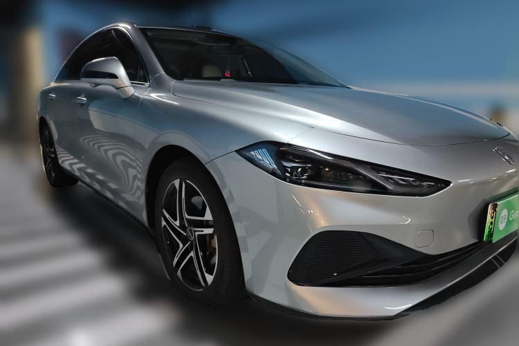 Used Roewe D7 2023 DMH 125km Excellence Edition Front Right 45 Deg