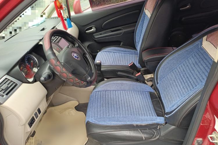 Used Venucia R50 2015 1.6L Manual Fashion Edition