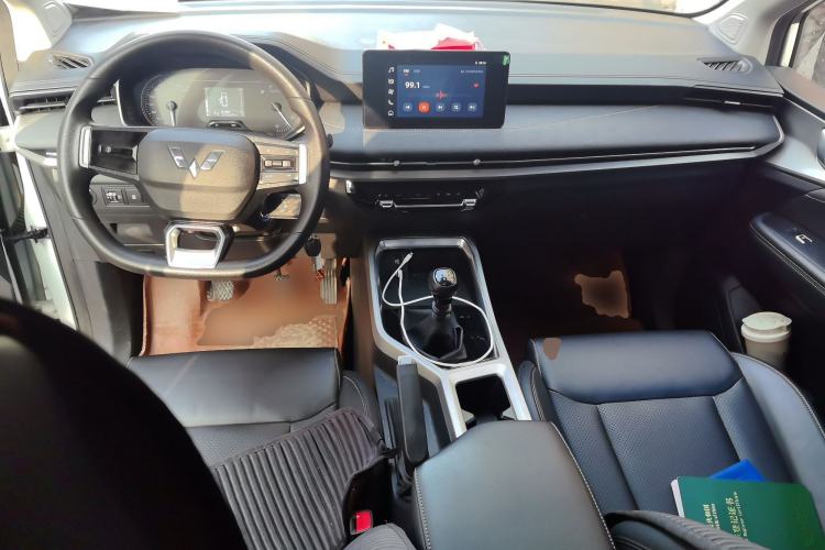 Used Wuling Jiachen 2022 1.5L Manual Comfort Edition
