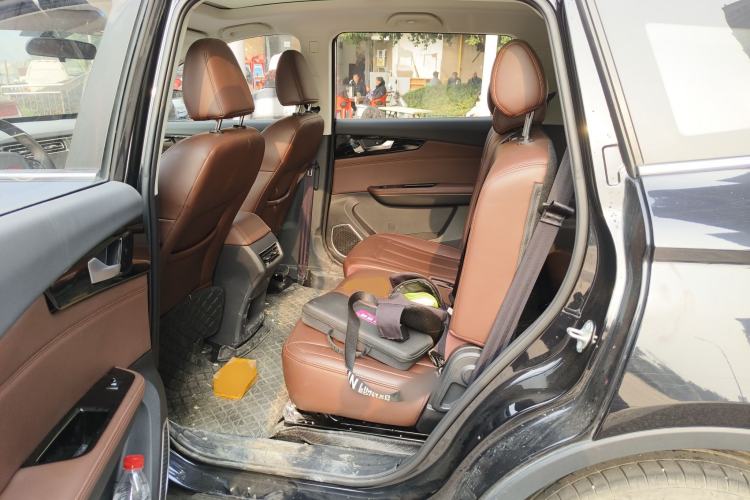 Used Sinotruk VGV U70Pro 2022 1.5T Automatic Youyue Edition 7-Seater Left Rear Seat