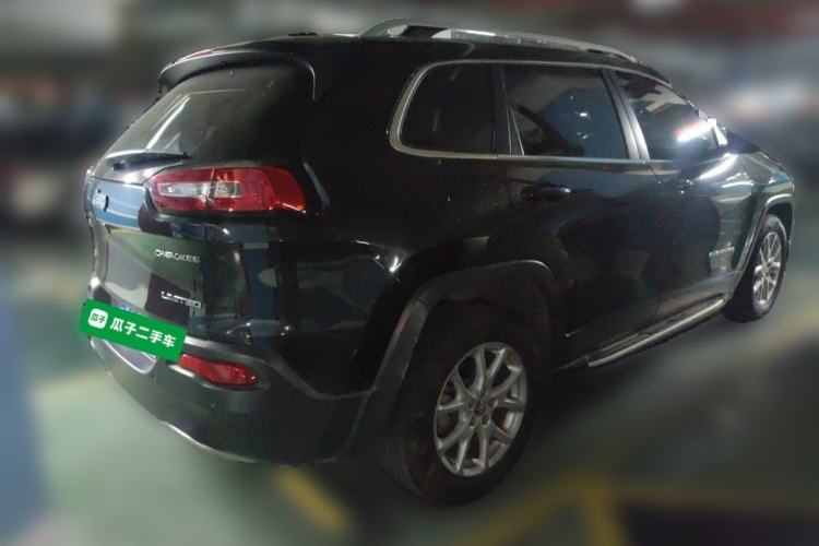 Used Jeep Cherokee 2017 2.4L Leading Edition
