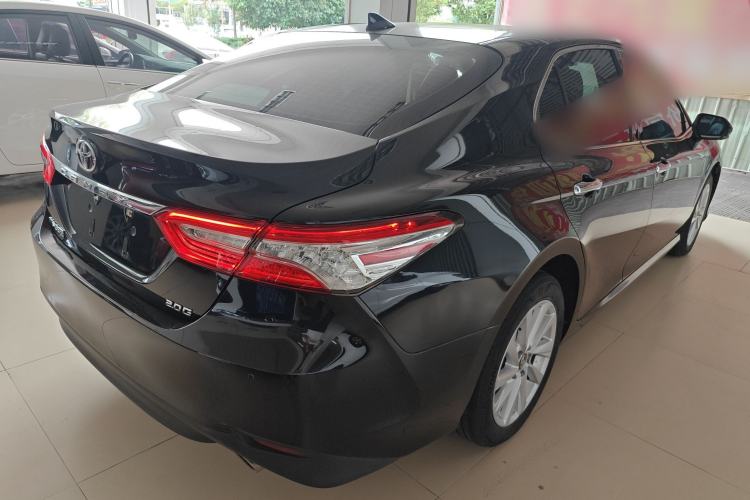 Used Toyota Camry 2021 2.0G Luxury Edition
