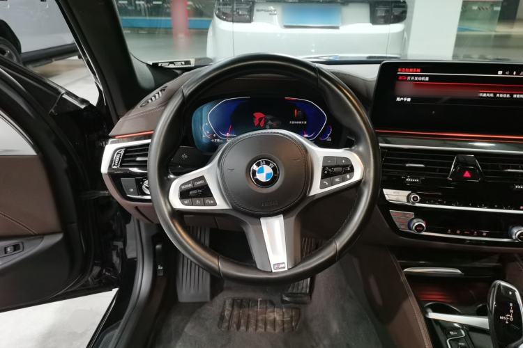 Used BMW 5 Series 2021 Facelifted 525Li M Sport Package
