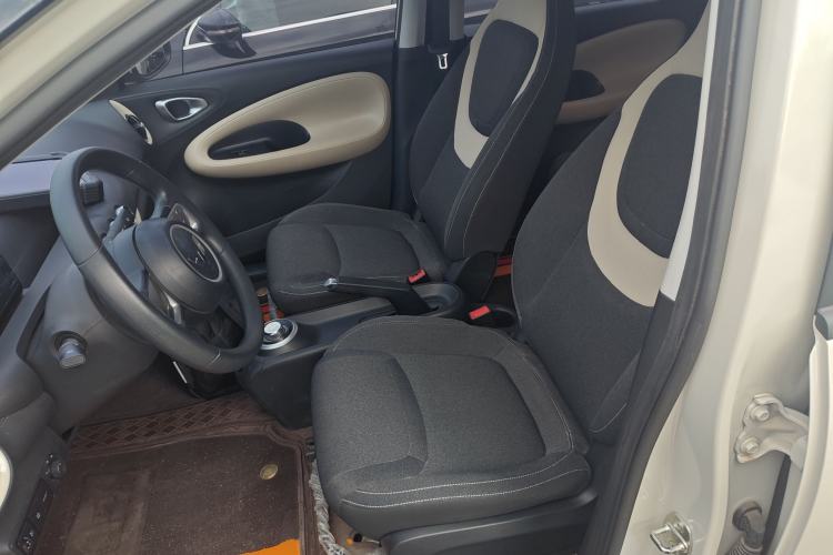 Used Wuling Bingo 2024 203km Light Edition Left Front Seat