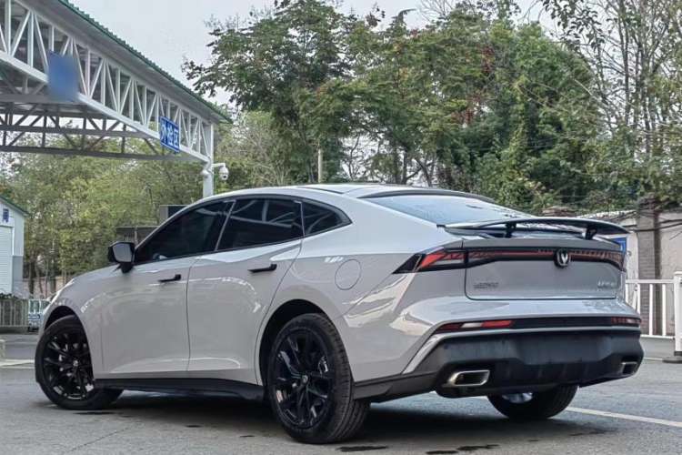 Used CHANGAN UNI-V 2024 1.5T Prestige Edition Exterior 1