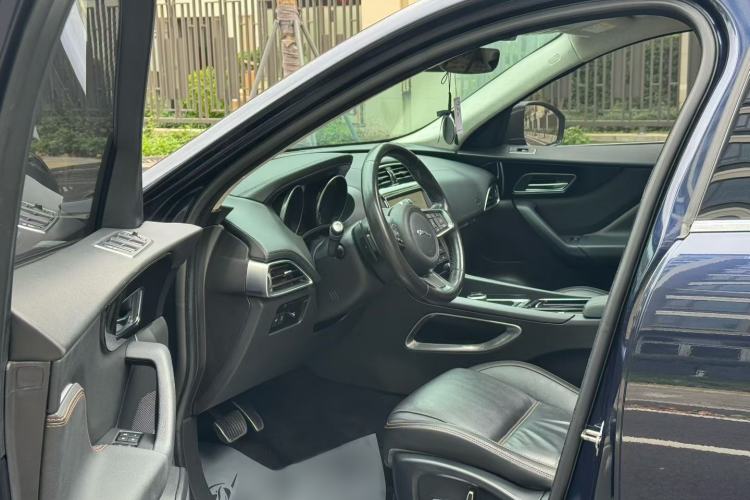 Used Jaguar F-PACE 2019 2.0T Four-Wheel Drive Urban Luxury Edition