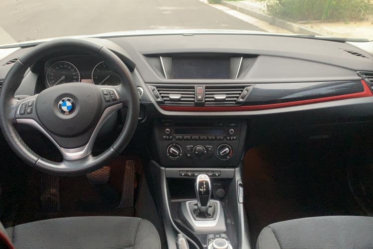 Used BMW X1 2015 sDrive18i Fashion Upgrade Edition