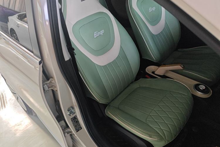 Used Wuling Bingo 2023 333 km Fast-Share Version Right Front Seat