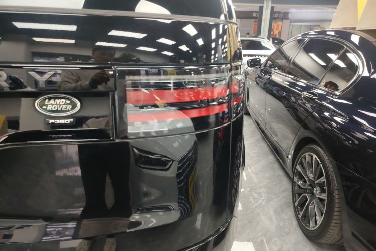 Used Land Rover Discovery 2021 360 PS R-Dynamic SE