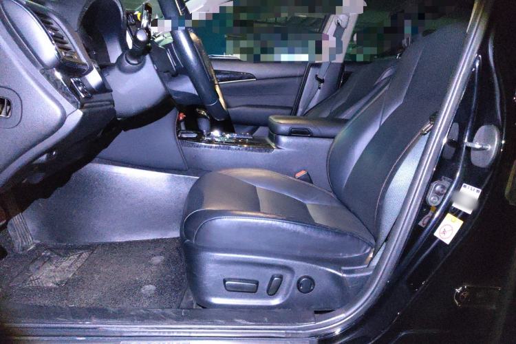 Used Toyota Crown 2018 2.0T Fashion Edition Left Front Seat