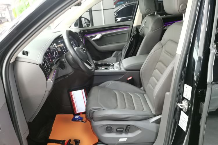 Used Volkswagen Touareg 2022 3.0 TSI Luxury Edition Black Diamond Sport Package