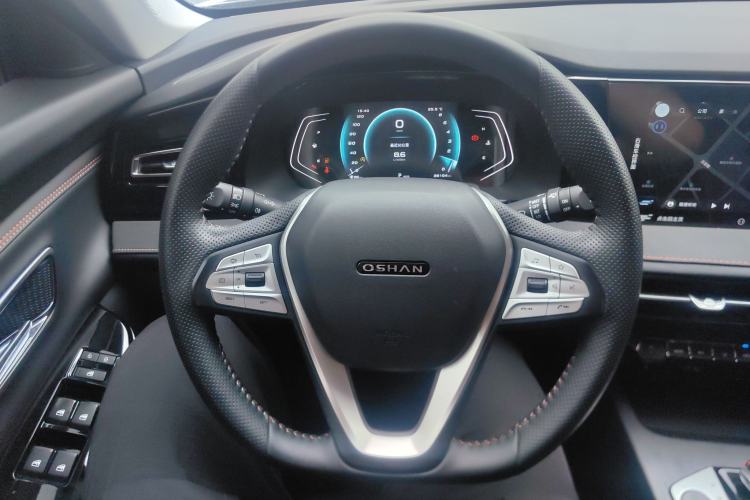 Used CHANGAN OSHAN X7 PLUS 2022 1.5T Blue Whale Edition Automatic Prestige Version Steering Wheel