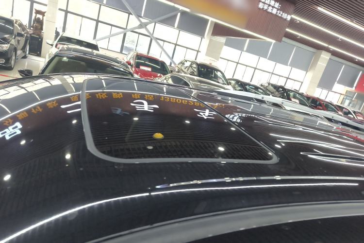 Used Toyota Sienna 2023 2.5L Hybrid Deluxe Edition