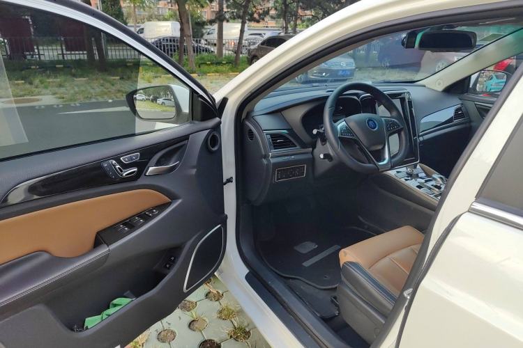 Used BYD Qin New Energy 2018 Qin EV450 Smart Connect Prestige Model
