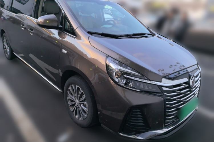 Used Buick GL8 2023 Land Executive Class Comfort Model
