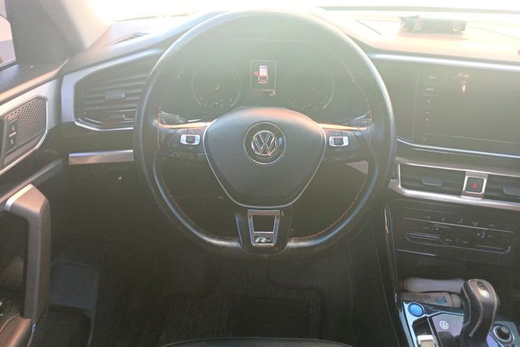 Used Volkswagen Tayron 2020 330TSI Two-Wheel Drive Luxury Smart Connectivity Version
