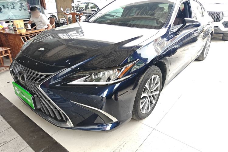 Used Lexus ES 2023 200 Excellence Edition