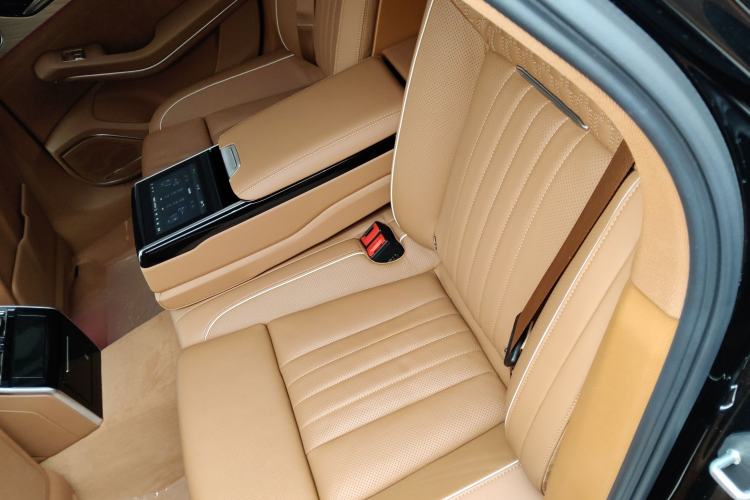 Used Hongqi H9 2023 2.0T Smart Connect Flagship Edition