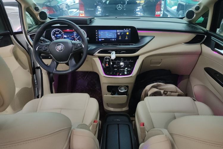 Used Buick GL8 2022 ES Landtrek 653T Luxury Edition