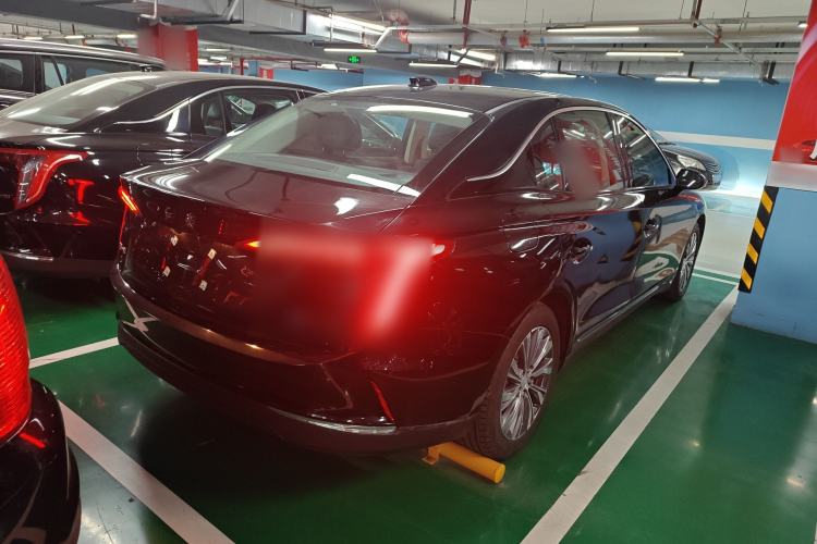 Used Hongqi E-QM5 2024 500km Range Edition
