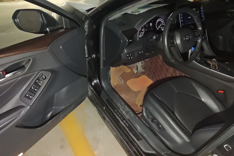 Used Toyota Avalon 2019 2.0L XLE Premium Edition China VI