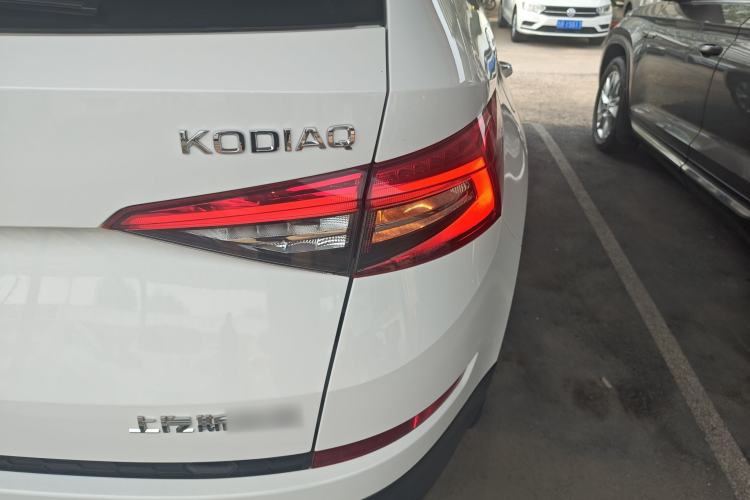 Used Skoda Kodiaq 2018 Facelifted TSI330 5-Seater Two-Wheel-Drive Luxury Enjoyment Edition Right Rear Taillight