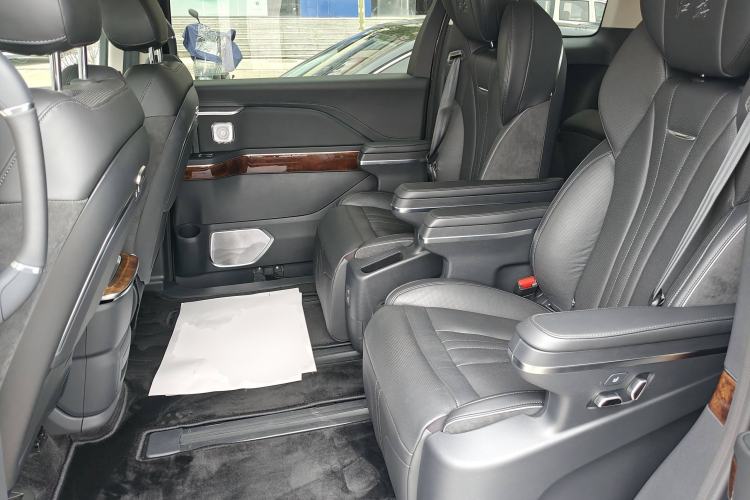 Used Hongqi HQ9 2023 2.0T Smart Connect Flagship Edition
