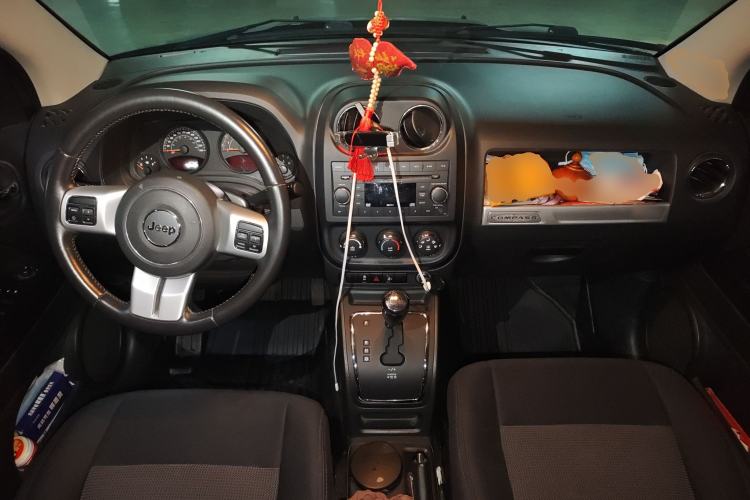 Used Jeep Compass 2014 2.0L two-wheel drive sport version