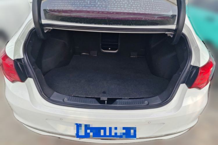 Used GAC Trumpchi GA6 2016 235T DCT Luxury Edition Trunk