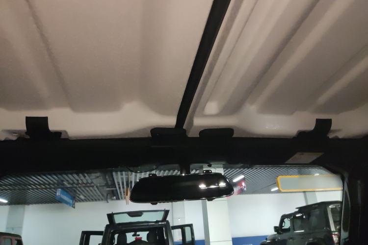 Used Jeep Wrangler 2019 2.0T Sahara Four-Door Version China VI Emission Standard