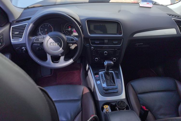 Used Audi Q5 2017 Plus 40 TFSI Technology Model