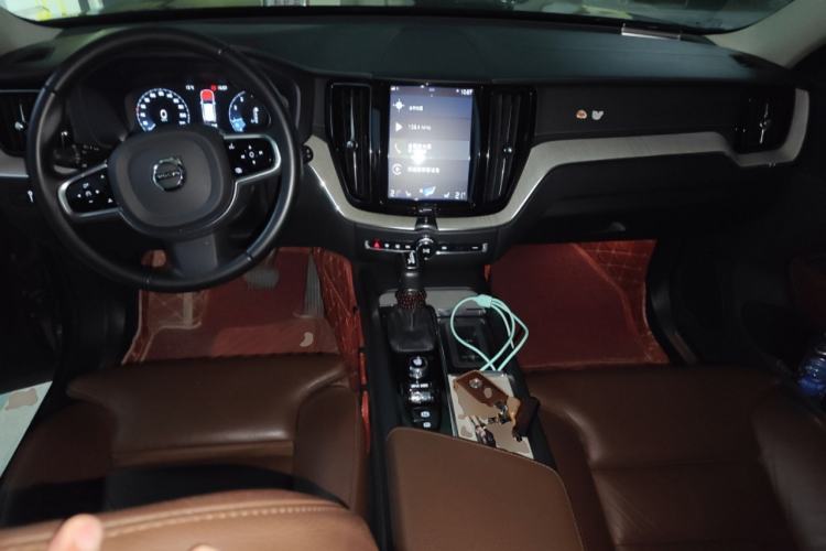 Used Volvo XC60 2020 T5 4x4 Smart Luxury Edition