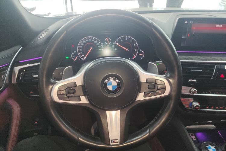 Used BMW 5 Series 2019 Facelifted 530Li Leading Edition M Sport Package
