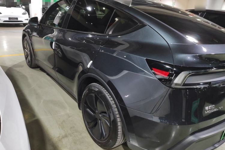 Used Tesla Model Y 2025 Long-Range All-Wheel Drive First Edition