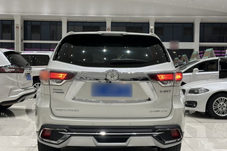 Used Toyota Highlander 2017 2.0T Four-Wheel Drive Luxury Edition 7 Seats