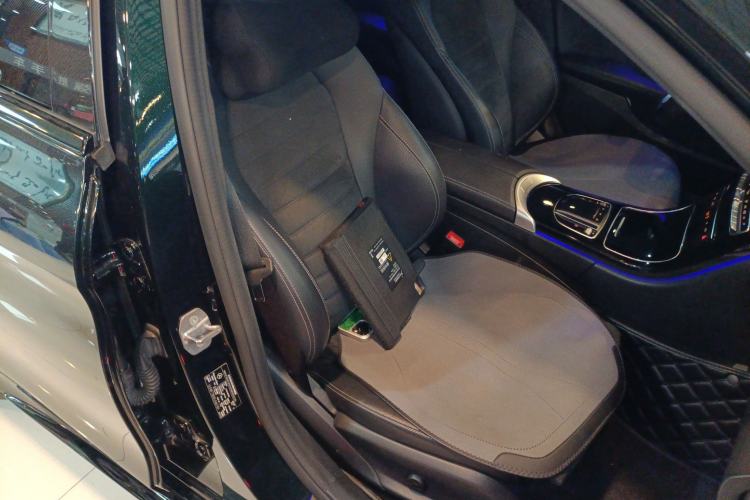 Used Mercedes-Benz C-Class 2019 C 260 Sport Edition 4MATIC Right Front Seat