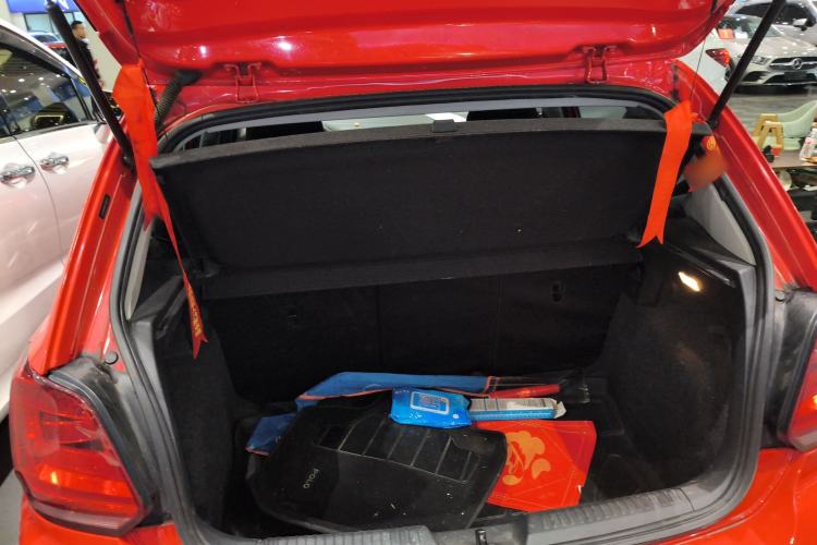 Used Volkswagen Polo 2014 1.6L Automatic Comfort Edition