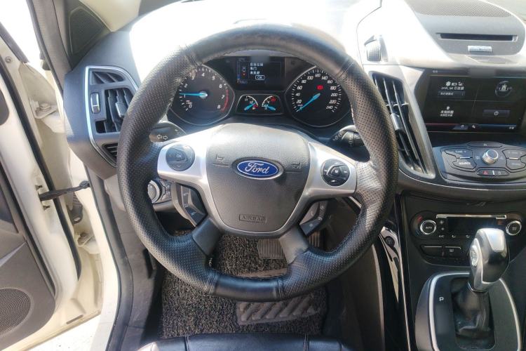 Used Ford Kuga 2013 2.0L GTDi Four-Wheel-Drive Sport Model Steering Wheel