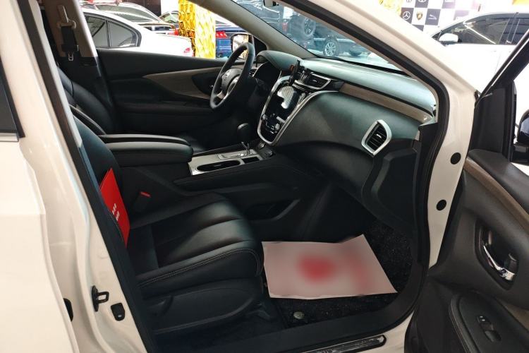 Used Nissan Murano 2021 2.5L XE Two-Wheel Drive Elite Edition Right Front Seat