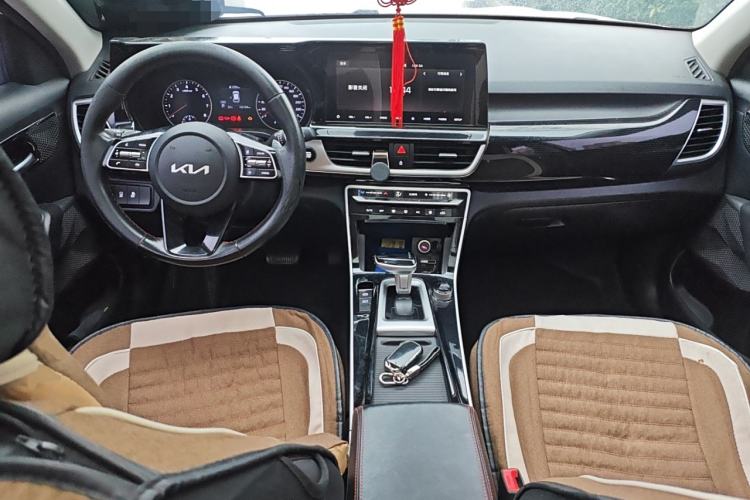 Used Kia KX3 2021 1.5L CVT Trend Edition Center Console