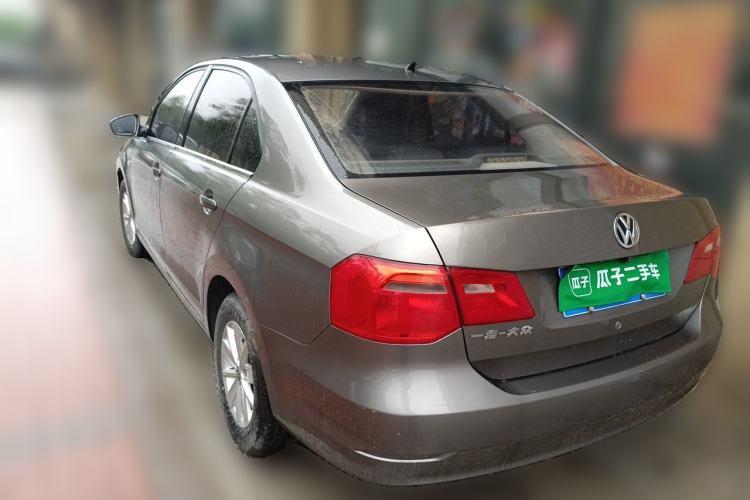 Used Volkswagen Jetta 2013 1.6L Manual Fashion Edition
