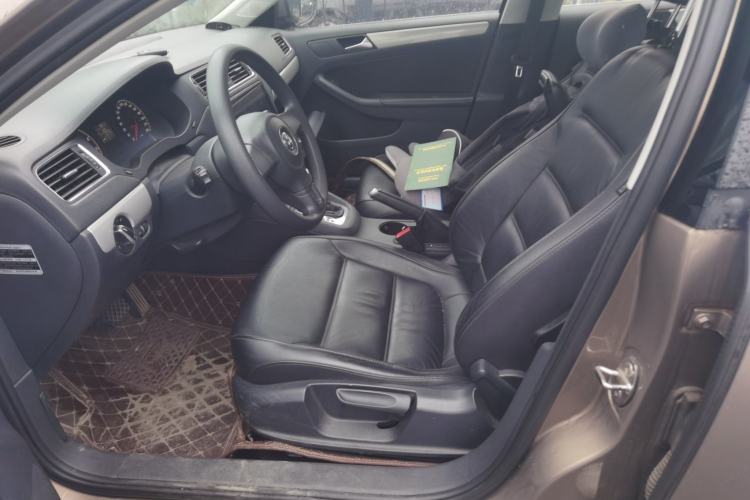 Used Volkswagen Sagitar 2012 1.6L Automatic Comfort Edition Left Front Seat